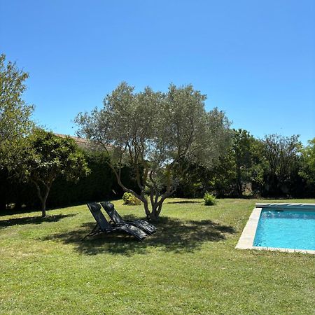 Studio En Provence Avec Piscine La Barben Extérieur photo