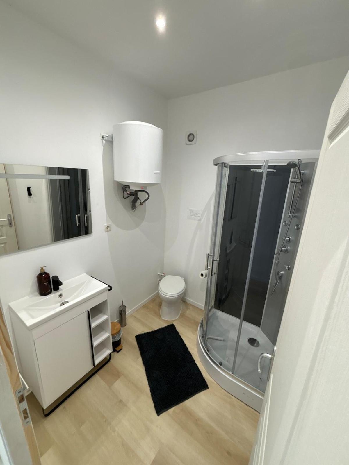 Studio En Provence Avec Piscine La Barben Extérieur photo