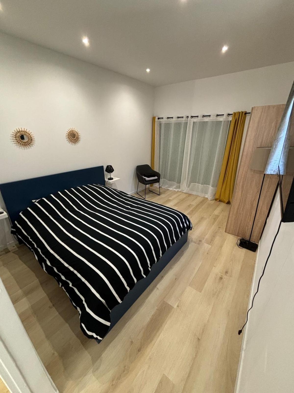 Studio En Provence Avec Piscine La Barben Extérieur photo