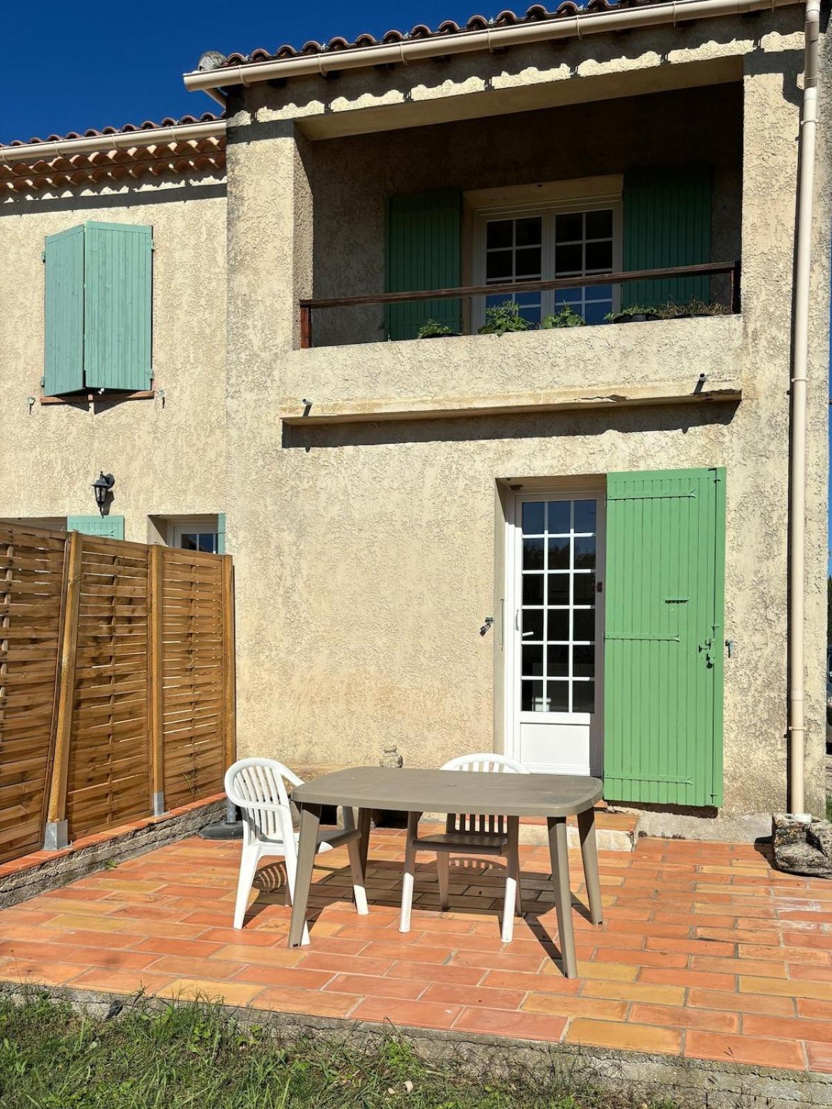 Studio En Provence Avec Piscine La Barben Extérieur photo