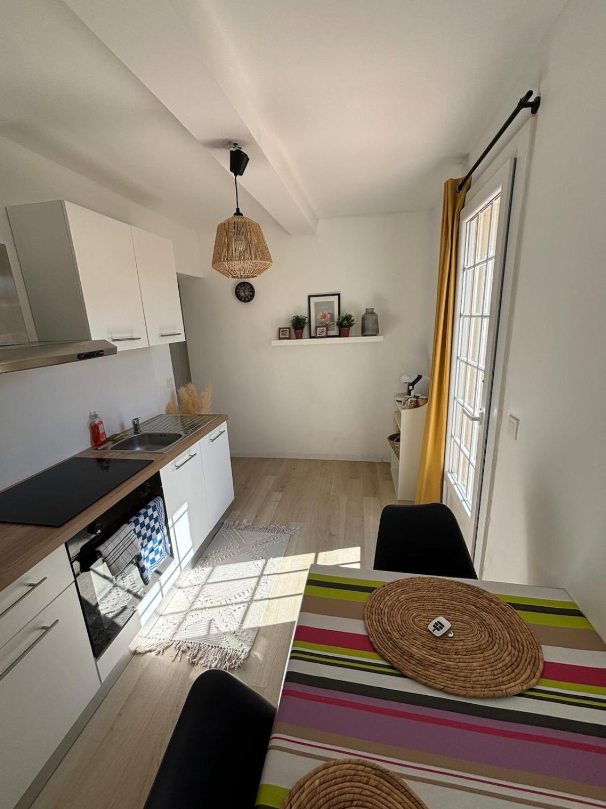 Studio En Provence Avec Piscine La Barben Extérieur photo